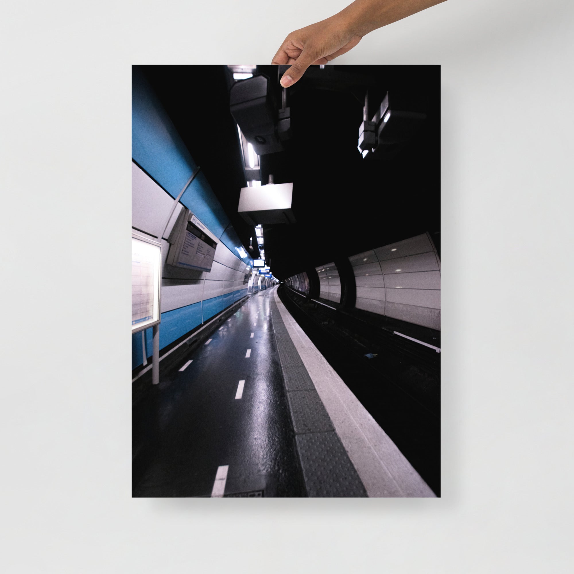 Poster mural - RER B Paris – Photographie du métro parisien – Poster photo, poster XXL, photographie murale et des posters muraux unique au monde. La boutique de posters créée par Yann Peccard un Photographe français.