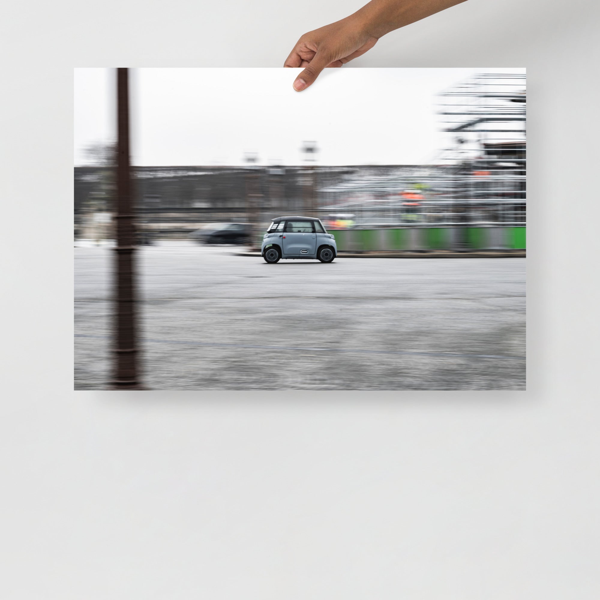  Poster mural - Citroën Ami – Photographie de voiture – Poster photo, poster XXL, Photo d’art, photographie murale et des posters muraux des photographies de rue unique au monde. La boutique de posters créée par un Photographe français.
