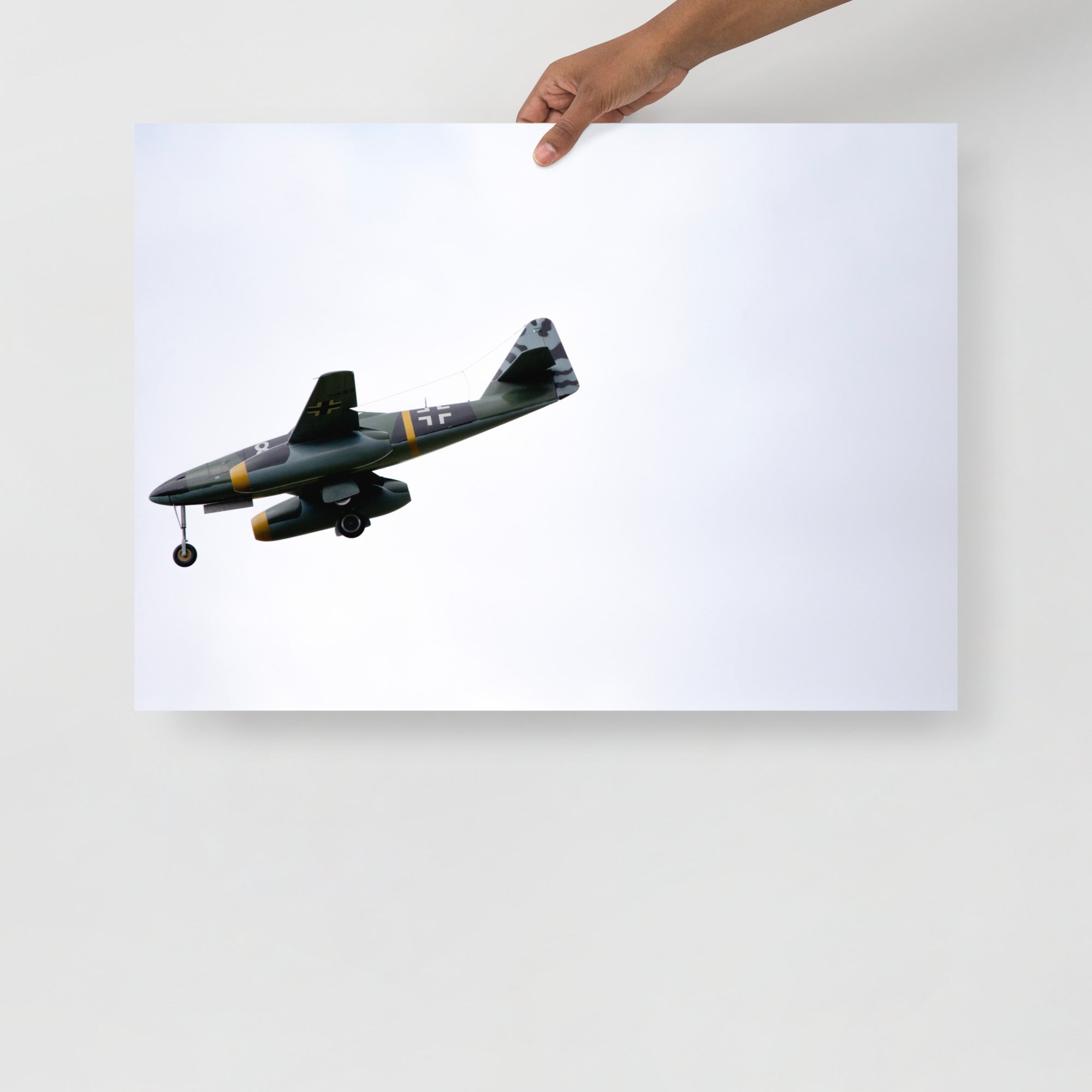 Poster mural - Messerschmitt me N02 – Photographie d'avion – Poster photo, poster XXL, photographie murale et des posters muraux unique au monde. La boutique de posters créée par Yann Peccard un Photographe français.