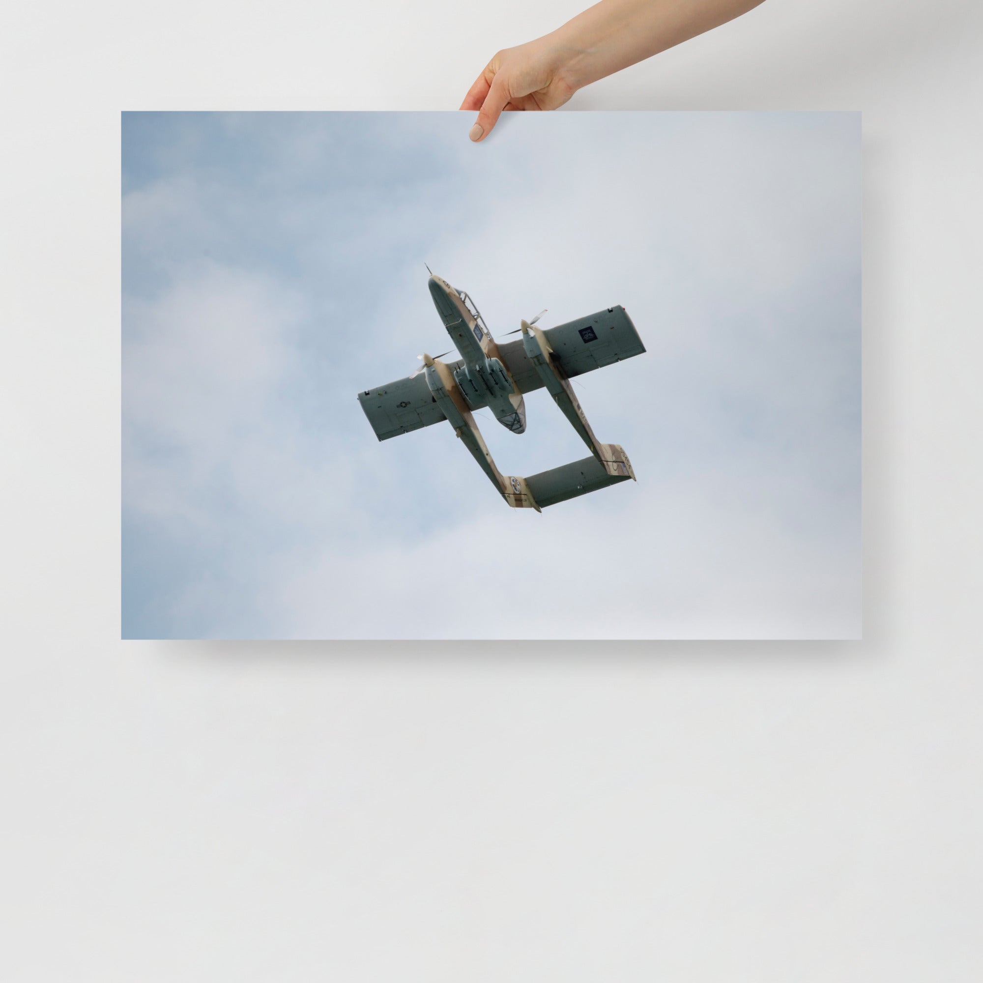 Poster mural - Ov-10 bronco – Photographie d'avion de guerre – Poster photo, poster XXL, photographie murale et des posters muraux unique au monde. La boutique de posters créée par Yann Peccard un Photographe français.