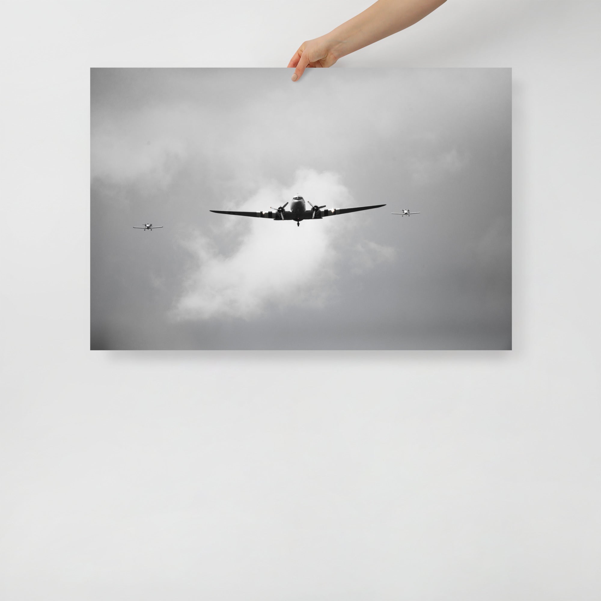 Poster mural - Avion douglas dc3 N05 – Photographie d'avion – Poster photo, poster XXL, Photo d’art, photographie murale et des posters muraux des photographies de rue unique au monde. La boutique de posters créée par un Photographe français.