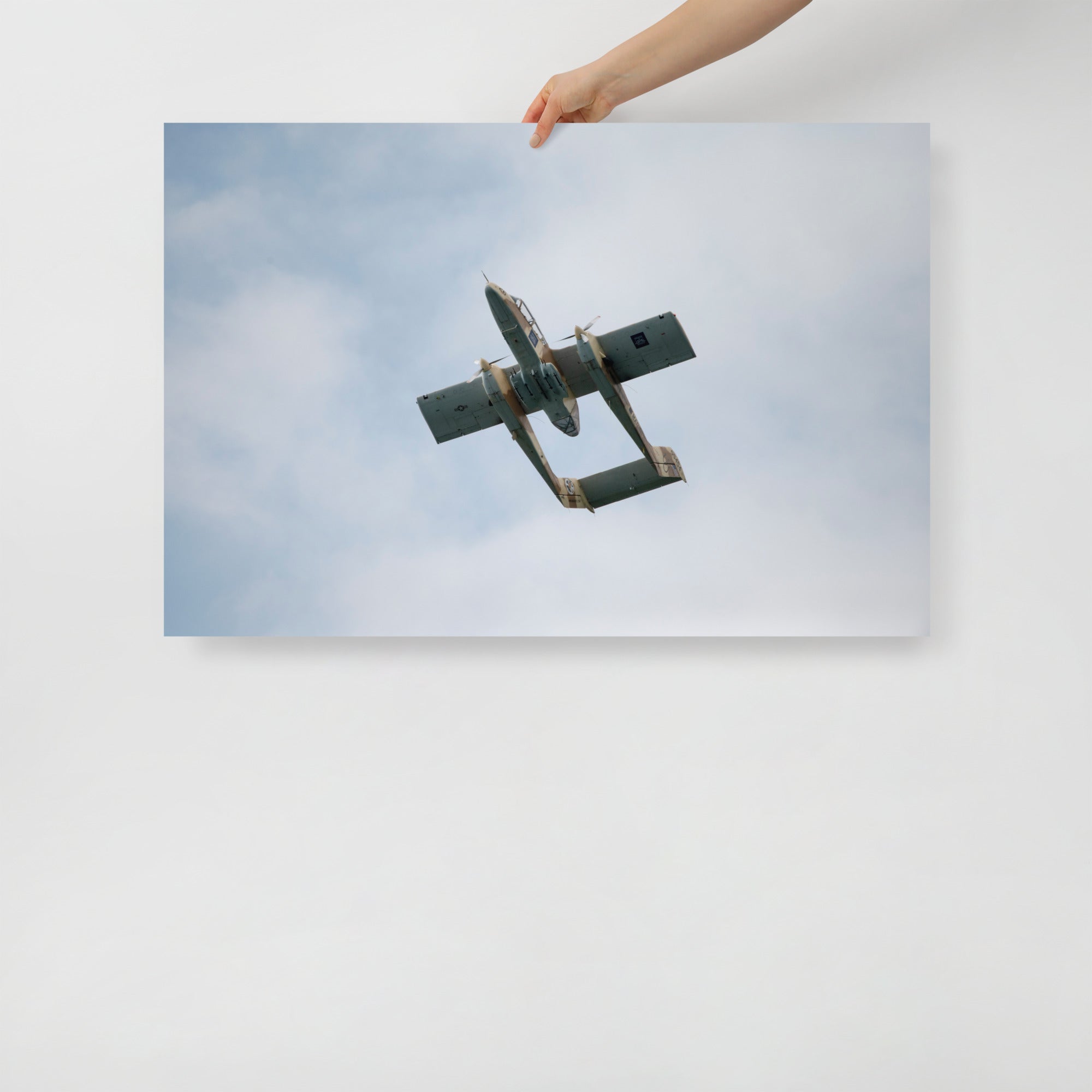 Poster mural - Ov-10 bronco – Photographie d'avion de guerre – Poster photo, poster XXL, photographie murale et des posters muraux unique au monde. La boutique de posters créée par Yann Peccard un Photographe français.