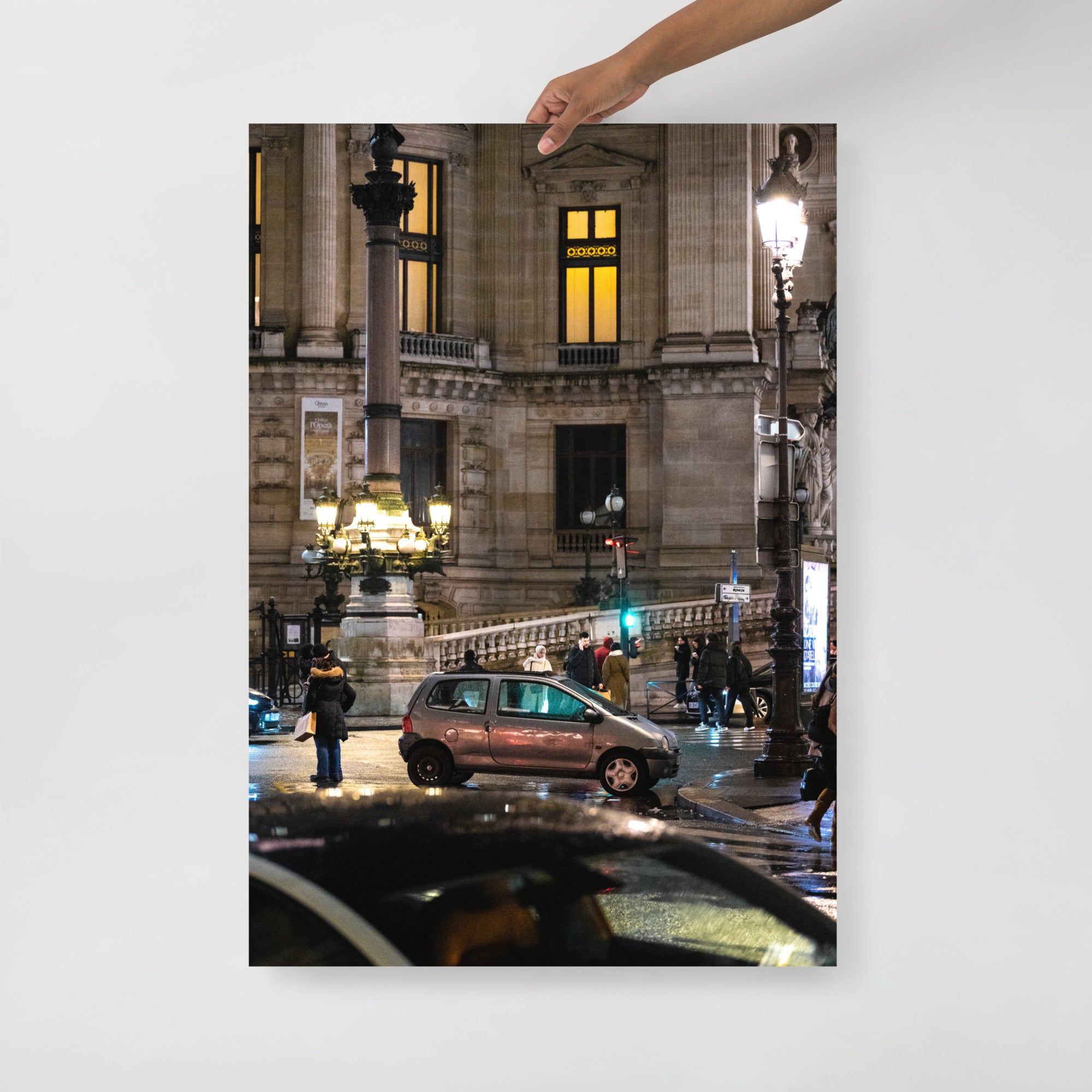 Poster mural - Twingo 1 Opéra – Photographie de voiture – Poster photo, poster XXL, photographie murale et des posters muraux unique au monde. La boutique de posters créée par Yann Peccard un Photographe français.