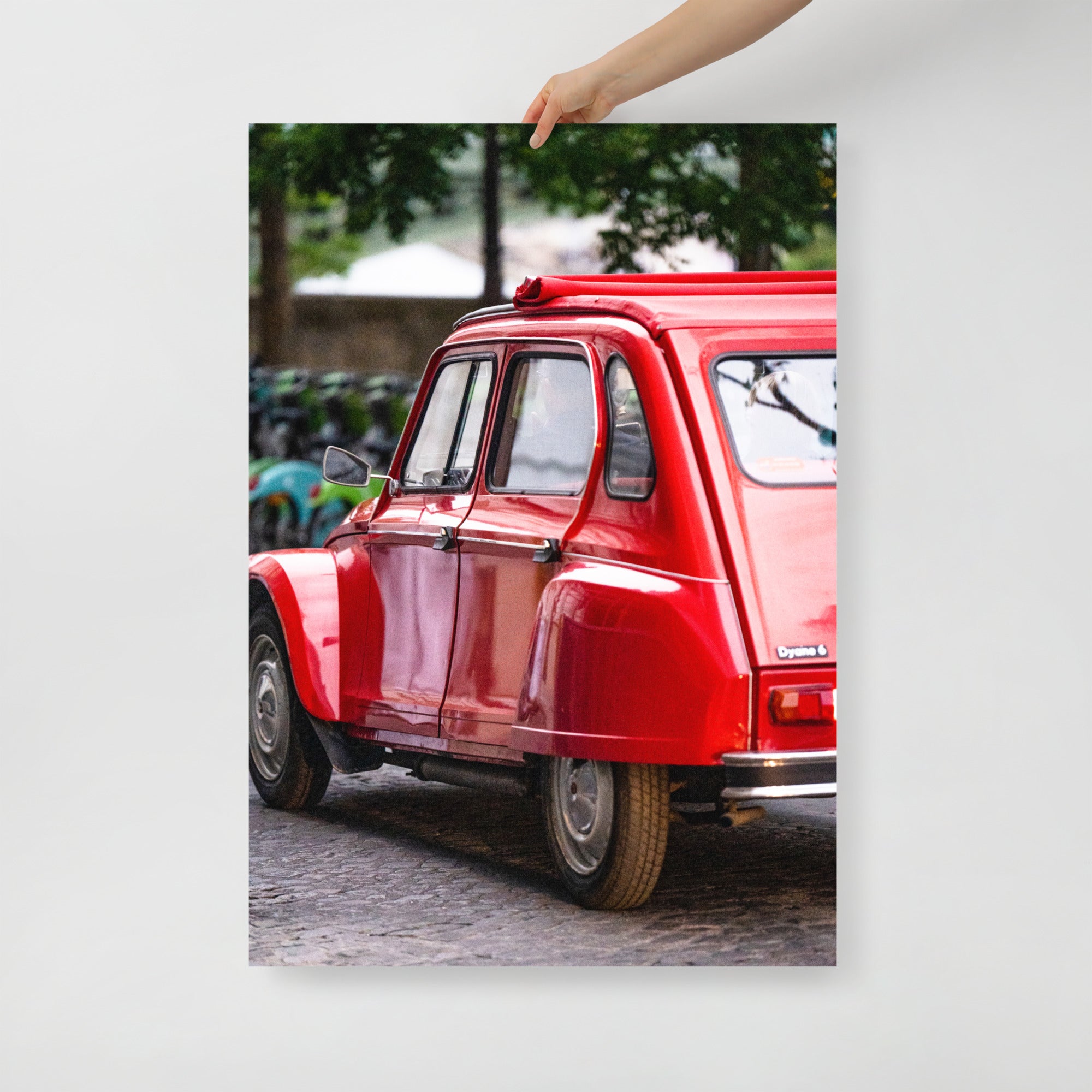 Poster mural - Citroën Dyane – Photographie de vielle voiture – Poster photo, poster XXL, Photo d’art, photographie murale et des posters muraux des photographies de rue unique au monde. La boutique de posters créée par un Photographe français.