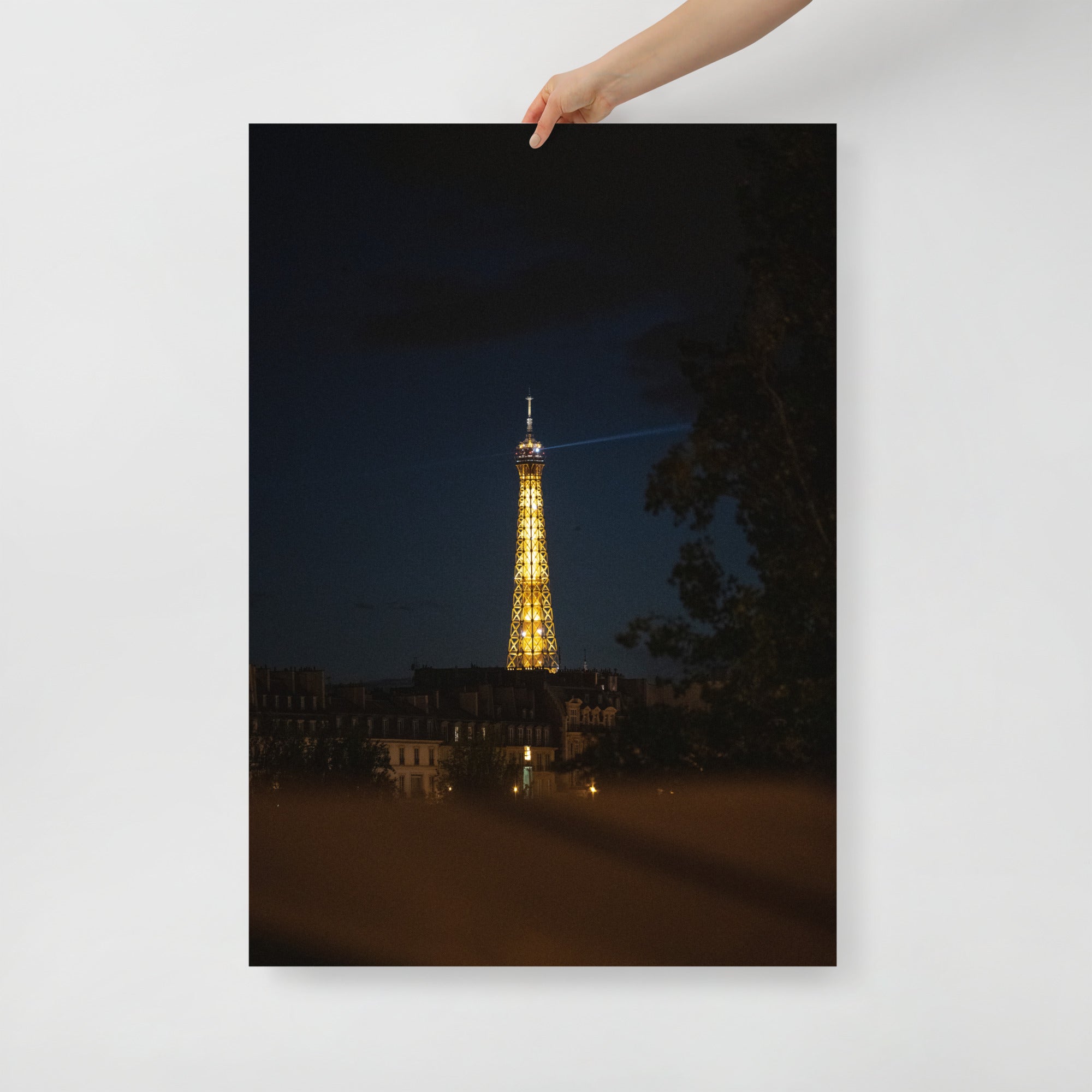 Poster mural - Tour Eiffel N01 – Photographie de Paris – Poster photo, poster XXL, Photo d’art, photographie murale et des posters muraux des photographies de rue unique au monde. La boutique de posters créée par un Photographe français.