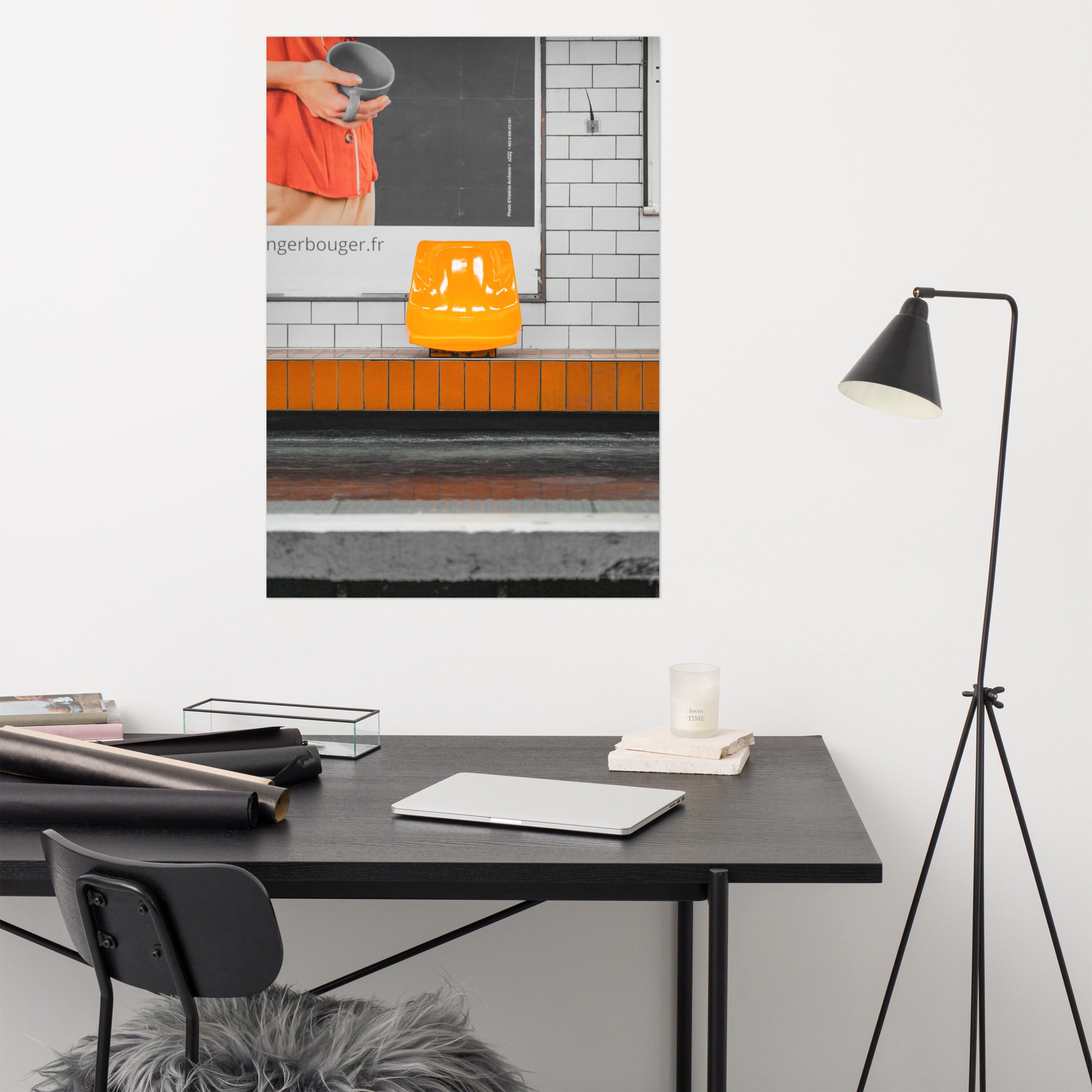 Siège orange du métro parisien - Poster - La boutique du poster Français